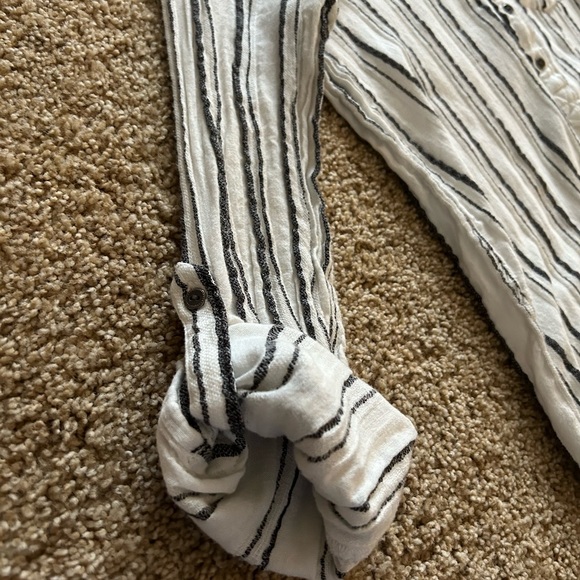 Women’s Lucky Brand Shirt - Picture 4 of 4